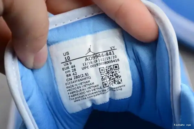 Air Low UNC AO9944-441 1 Jordan (W) 0516